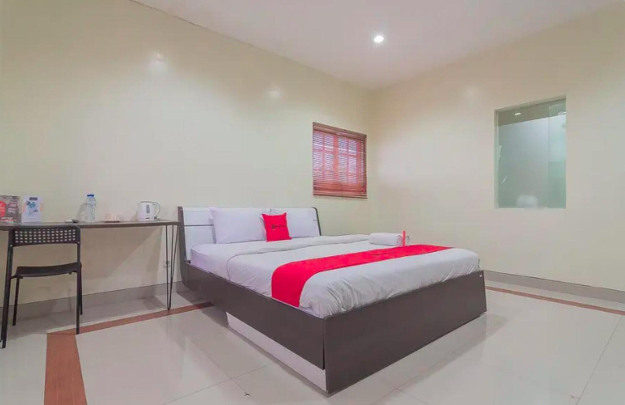 RedDoorz @ Malabar Street Hotel Bandung Buitenkant foto